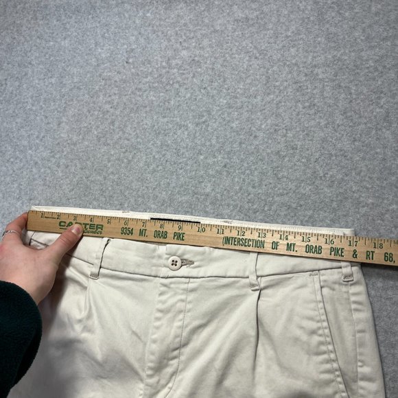 Abercrombie & Fitch Shorts Mens 34 Ivory Chino Flat Front Stretch Cotton Blend - Picture 3 of 9